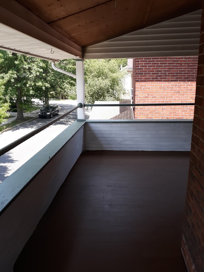 414 Walnut St, Unit 2nd floor in Hollidaysburg, PA - Building Photo - Building Photo