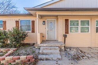 2976 Mark Twain Dr in Farmers Branch, TX - Building Photo - Building Photo