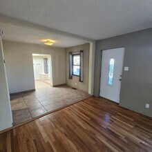 3208 Loma Vista Pl NE in Albuquerque, NM - Building Photo - Building Photo