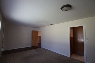 1905 E Barbara St in Tyler, TX - Building Photo - Building Photo