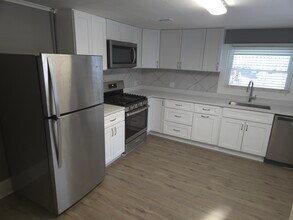 10906 N Woodstock St, Unit B in Huntley, IL - Building Photo - Building Photo