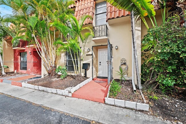 16681 NE 35th Ave in North Miami Beach, FL - Building Photo - Building Photo