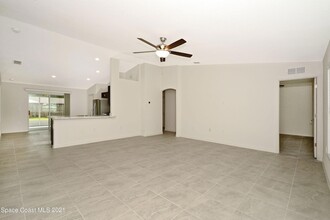 231 Mardi Gras Ave NW, Unit 2207 in Palm Bay, FL - Building Photo - Building Photo