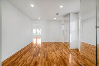 38 Sunset Ave in Los Angeles, CA - Building Photo - Building Photo