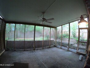 1235 Linden Pl in Jackson, MS - Foto de edificio - Building Photo