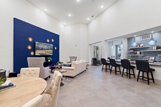 Gala at Waxahachie in Waxahachie, TX - Foto de edificio - Building Photo