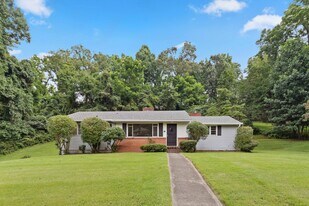 196 Morningside Dr in Asheville, NC - Building Photo