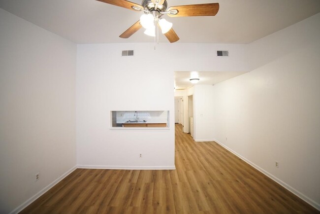 3136 Mission Rd in Tallahassee, FL - Building Photo - Building Photo