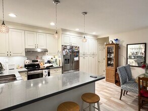 4056 Lake Osborne Dr in Lake Worth Beach, FL - Building Photo - Building Photo