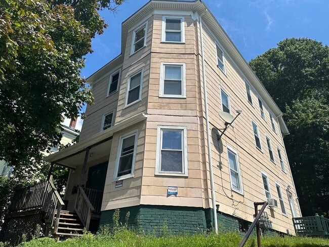 property at 14 Hooper St