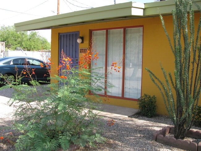 property at 2722 N Warren Ave