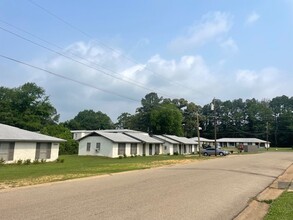 Magnolia Square in Mccomb, MS - Building Photo - Building Photo