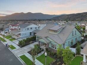 263 Wisteria St in Fillmore, CA - Building Photo - Building Photo