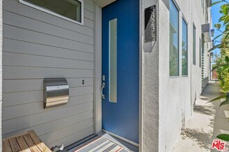 3623 1/2 S Centinela Ave in Los Angeles, CA - Building Photo - Building Photo
