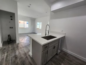 6513 Florence Pl in Bell Gardens, CA - Building Photo - Building Photo