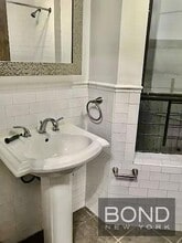 360 W 53rd St, Unit 3 E in New York, NY - Building Photo - Building Photo