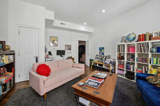 265 Orange St, Unit #2 in New Haven, CT - Foto de edificio - Building Photo