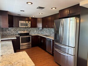 625 Oaks Dr in Pompano Beach, FL - Building Photo - Building Photo