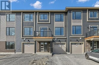 290 Bankside St in Ottawa, ON - Building Photo - Building Photo