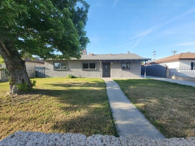 property at 1609 Fairview Rd