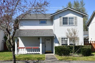 14401 72nd St Ct E in Sumner, WA - Building Photo