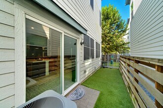 506 W Donovan St in Houston, TX - Building Photo - Building Photo