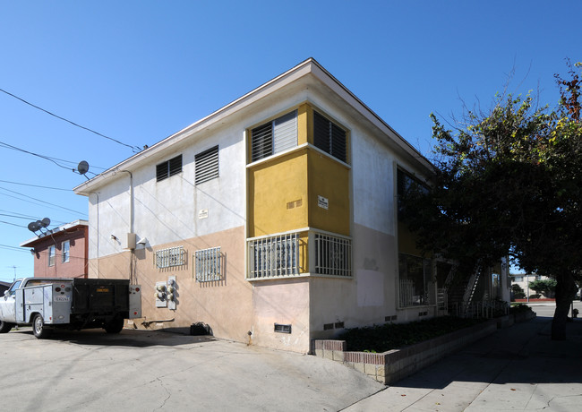 240 W 111th St in Los Angeles, CA - Building Photo - Building Photo