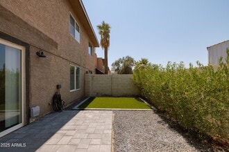 2014 N 51st Way in Phoenix, AZ - Building Photo - Building Photo