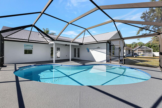 3240 SE W Snow Rd in Port St. Lucie, FL - Building Photo - Building Photo