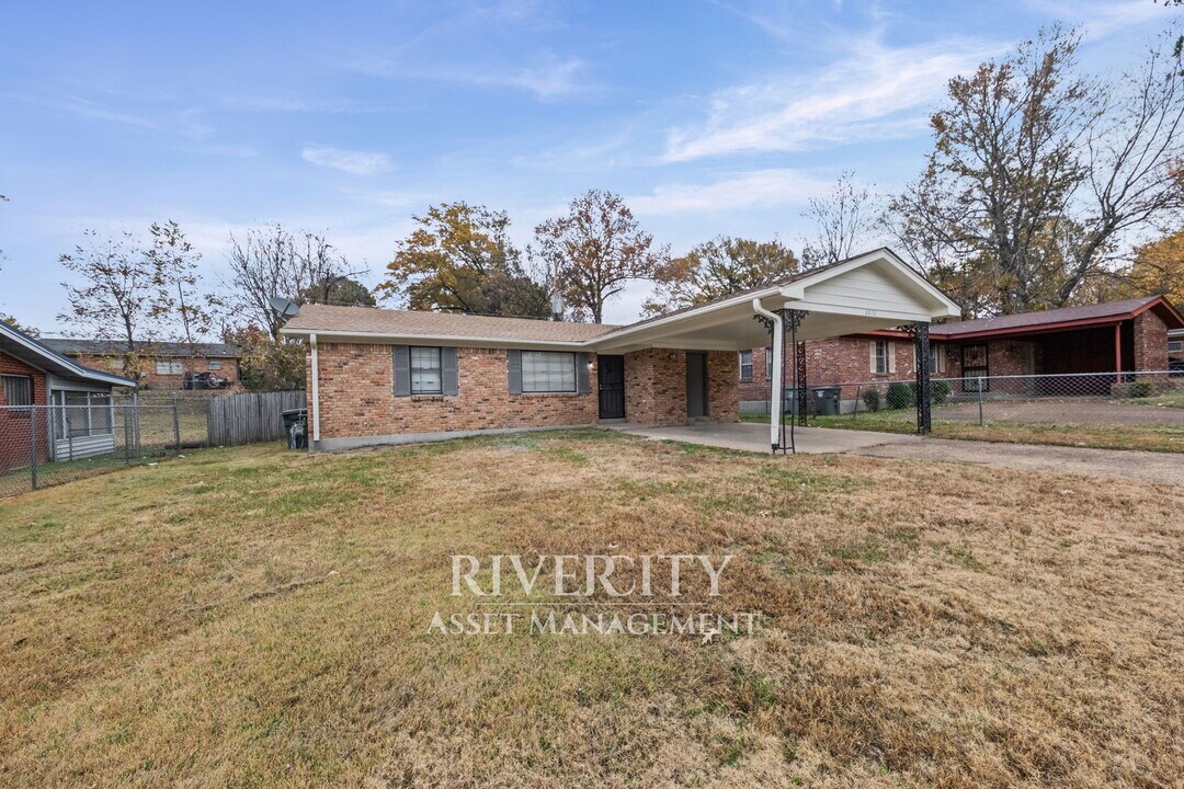 2272 Arlene Ave in Memphis, TN - Building Photo