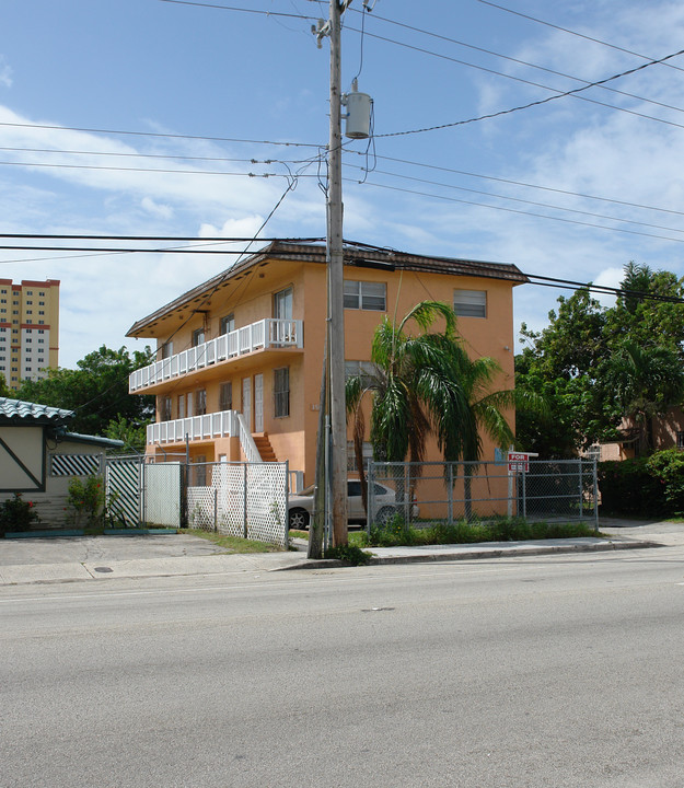 156 NE 82nd St in Miami, FL - Building Photo