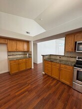2660 E Plymouth Way in Fresno, CA - Building Photo - Building Photo