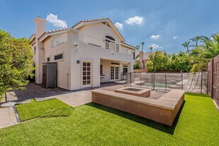 1612 E Glenhaven Dr in Phoenix, AZ - Building Photo