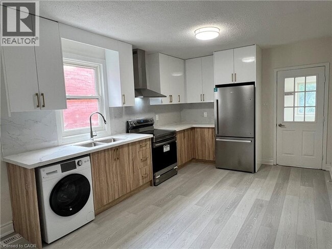 property at 317 Duke St W