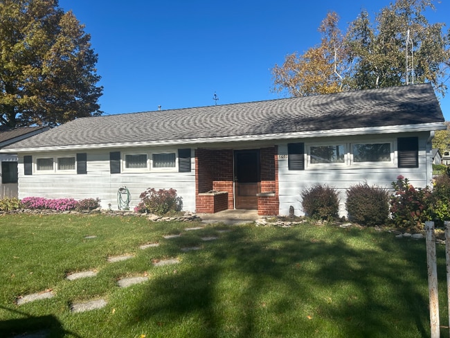 property at 5693 E Eagle Dr