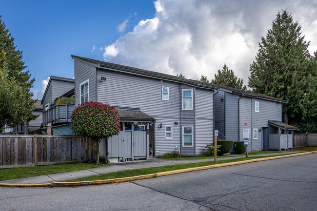 Knightsbridge in Richmond, BC - Building Photo - Building Photo