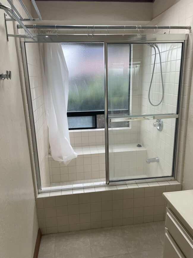 7537 Jerez Ct, Unit Jerez in Carlsbad, CA - Building Photo - Building Photo