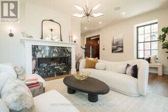 57 Victoria St in Milton, ON - Building Photo - Building Photo