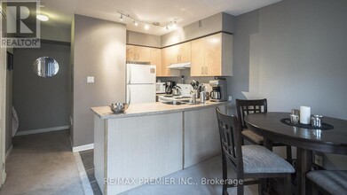 26-326 Douro St in Toronto, ON - Building Photo - Building Photo