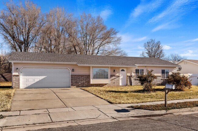 353 N 360 W in Clearfield, UT - Building Photo - Building Photo