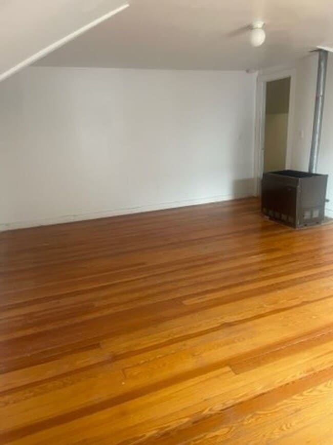 6 Lewis Ave in Arlington, NY - Building Photo - Building Photo