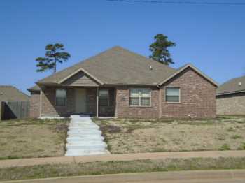 property at 3104 SW Featherston Rd