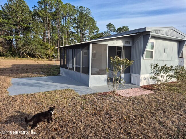 126 Cypress St in Crescent City, FL - Building Photo - Building Photo