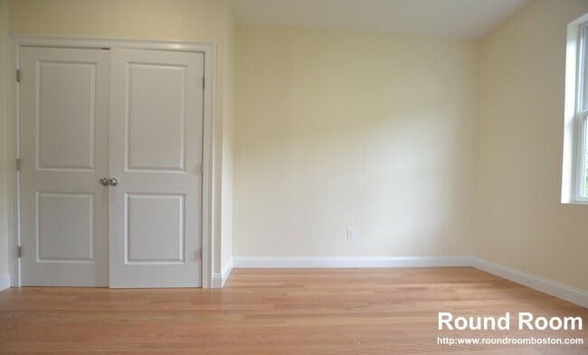 549 Washington St, Unit 6 in Boston, MA - Foto de edificio - Building Photo