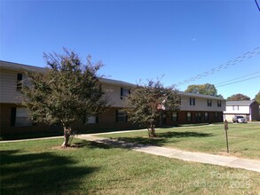 1315 N 6th St in Albemarle, NC - Building Photo - Building Photo