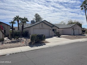 8739 W St John Rd in Peoria, AZ - Building Photo - Building Photo