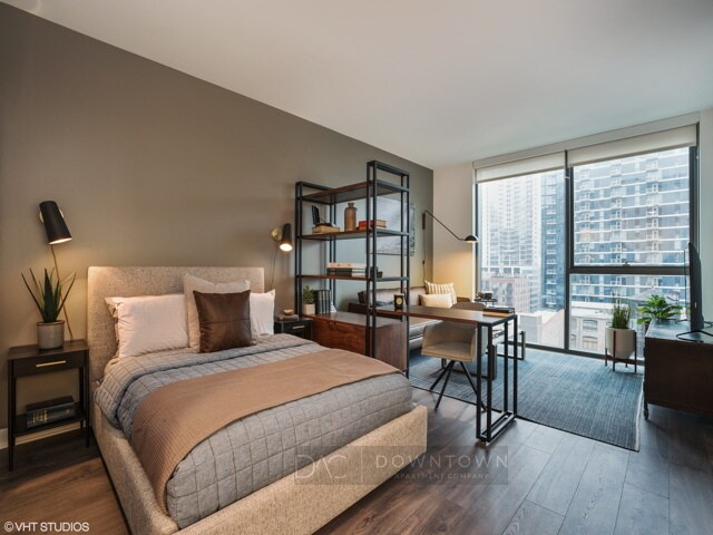 355 W Hubbard St in Chicago, IL - Building Photo
