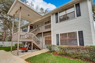 702 Meadowbrook Dr-Unit -#9 in Orange Park, FL - Building Photo - Building Photo