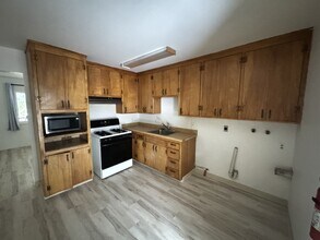 2708 Armstrong Ave in South Lake Tahoe, CA - Building Photo - Building Photo