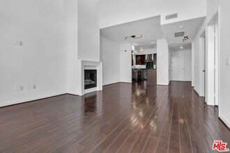 4050 Glencoe Ave in Marina Del Rey, CA - Foto de edificio - Building Photo